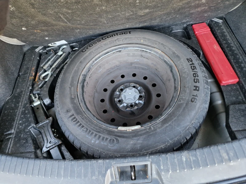 Nissan Qashqai 2, 0 TDI 4x4, снимка 14 - Автомобили и джипове - 52507902