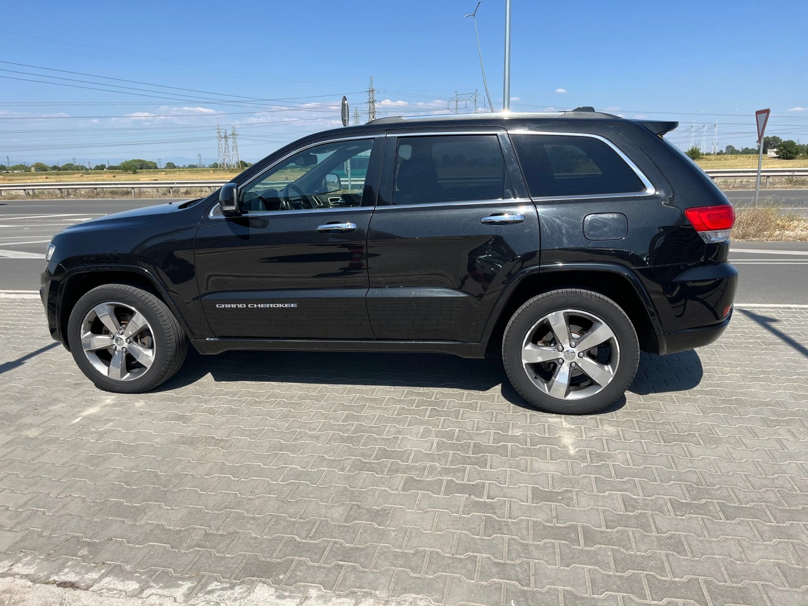 Jeep Grand cherokee 3.0 D/Overland - изображение 3