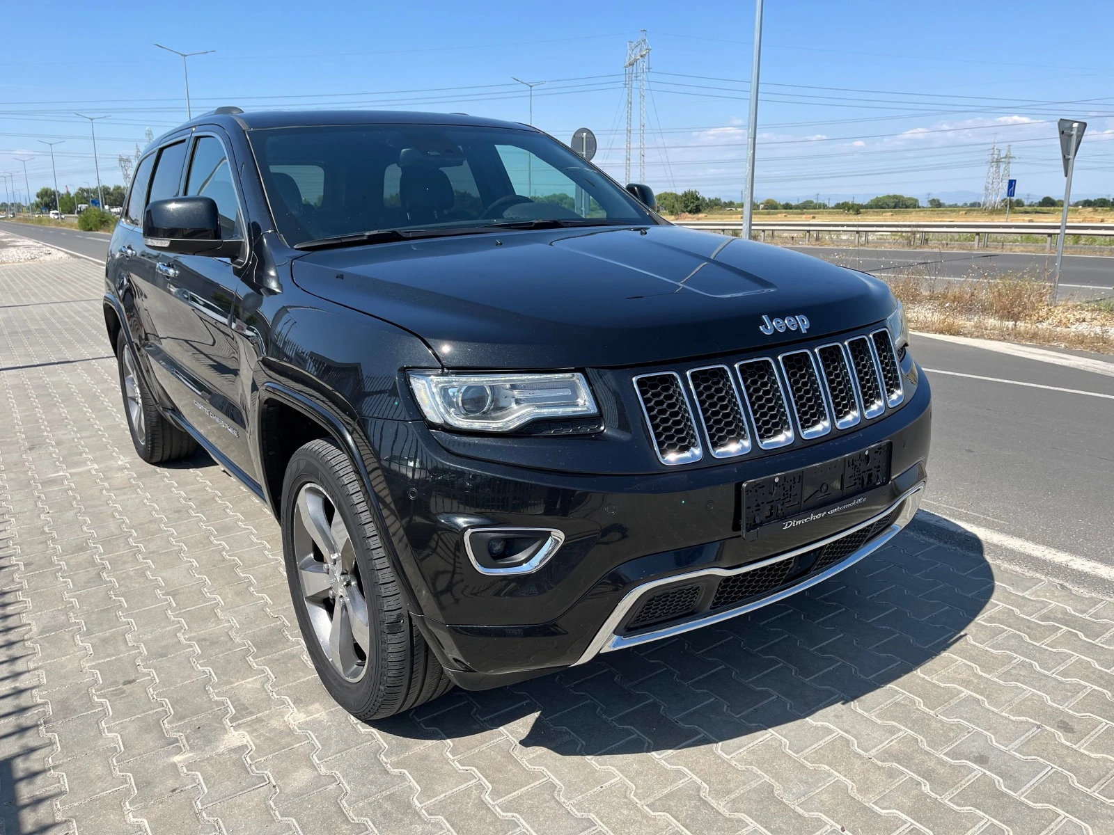 Jeep Grand cherokee 3.0 D/Overland - изображение 2