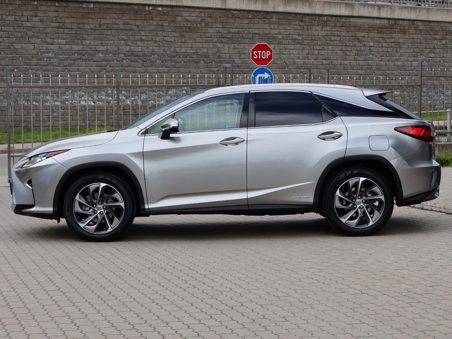 Lexus RX 450h LUXURY/360 КАМЕРА/HUD/BSM/ПАНОРАМА/ЕЛ.БАГАЖНИК/ - изображение 7