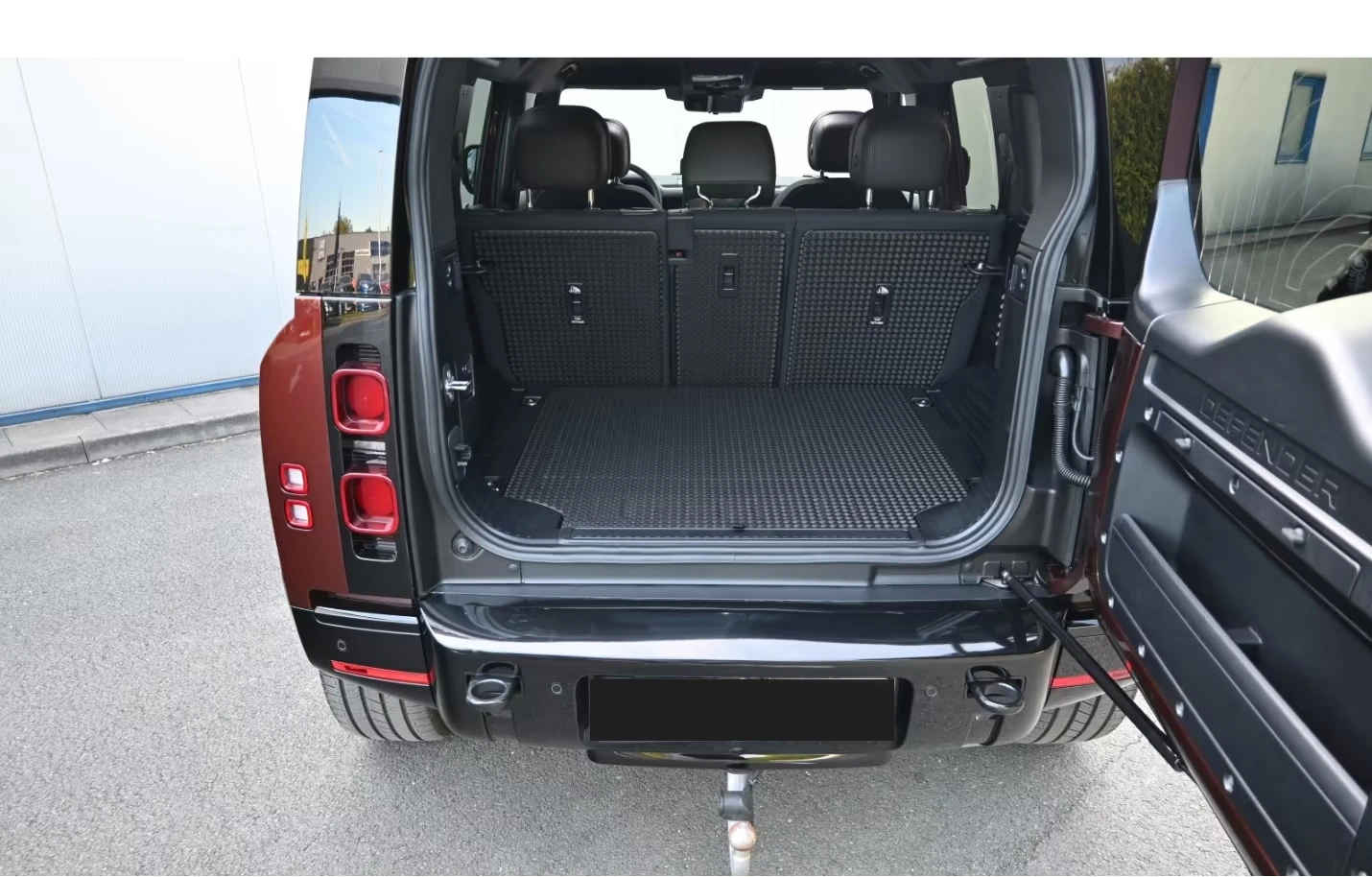 Land Rover Defender 110 D300 Sedona Edition - изображение 9