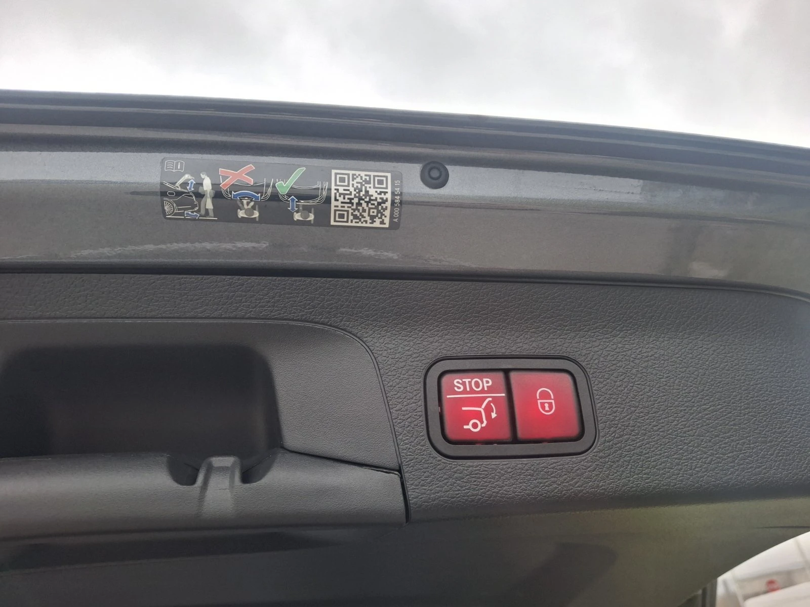 Mercedes-Benz GLS 350 d 4MATIC, снимка 10 - Автомобили и джипове - 54028405