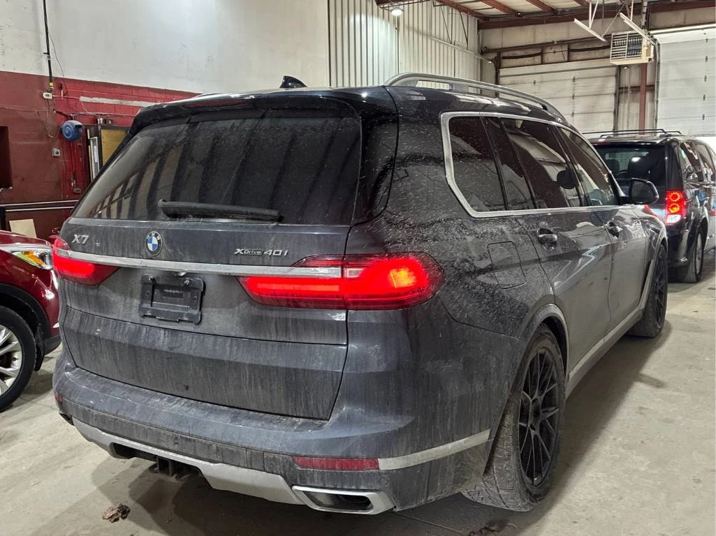 BMW X7 xDrive40i * ДИСТРОНИК * 360 * ХЕД-ЪП * ВЪЗДУШНО, снимка 5 - Автомобили и джипове - 54122044