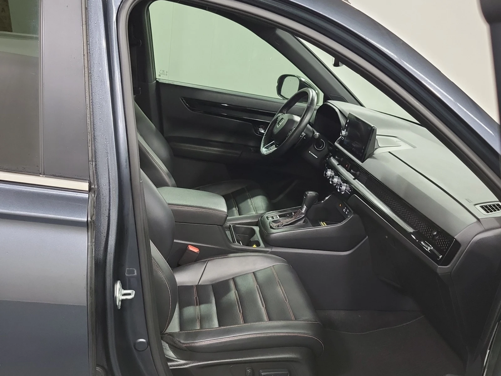 Honda Cr-v HYBRID * CARFAX * БЕЗ ИНЦИДЕНТИ * , снимка 12 - Автомобили и джипове - 54241293