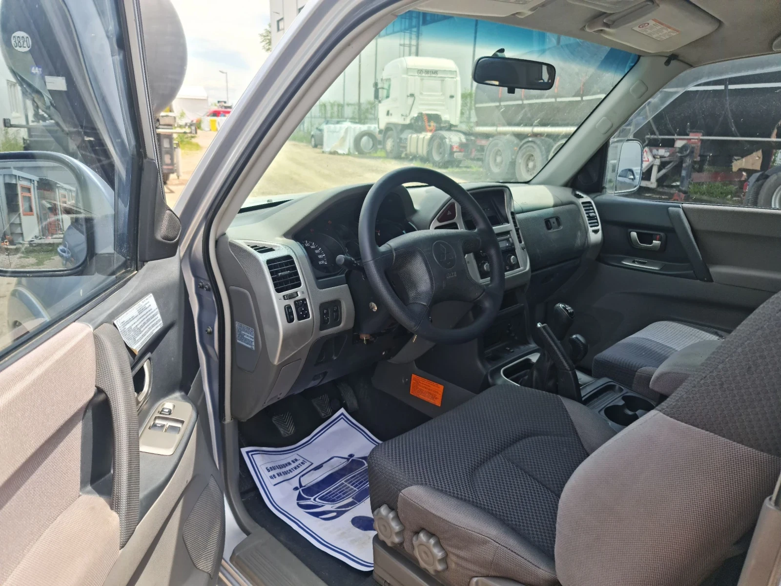 Mitsubishi Pajero Italia, снимка 4 - Автомобили и джипове - 54658807