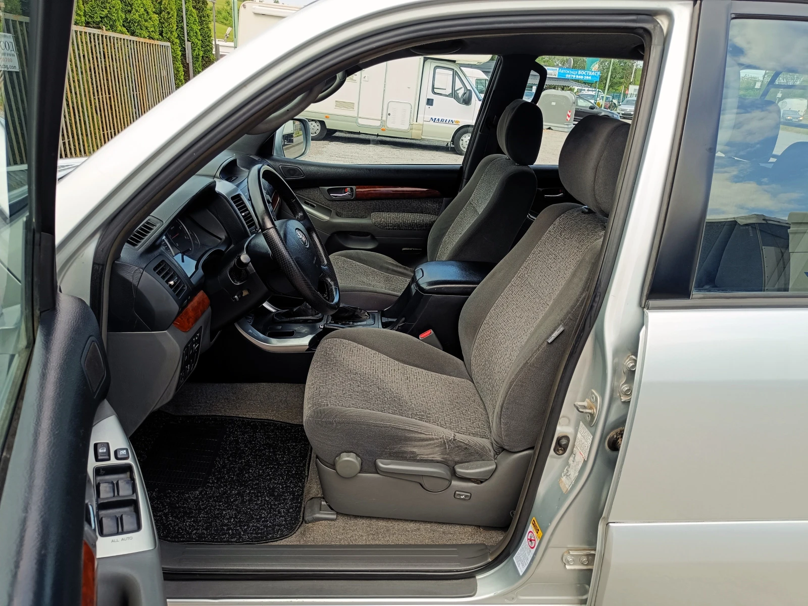 Toyota Land cruiser 3.0 D4D* 4X4* БАВНИ* БЛОКАЖИ* АВТОМАТИК* ИТАЛИЯ* , снимка 9 - Автомобили и джипове - 54739064