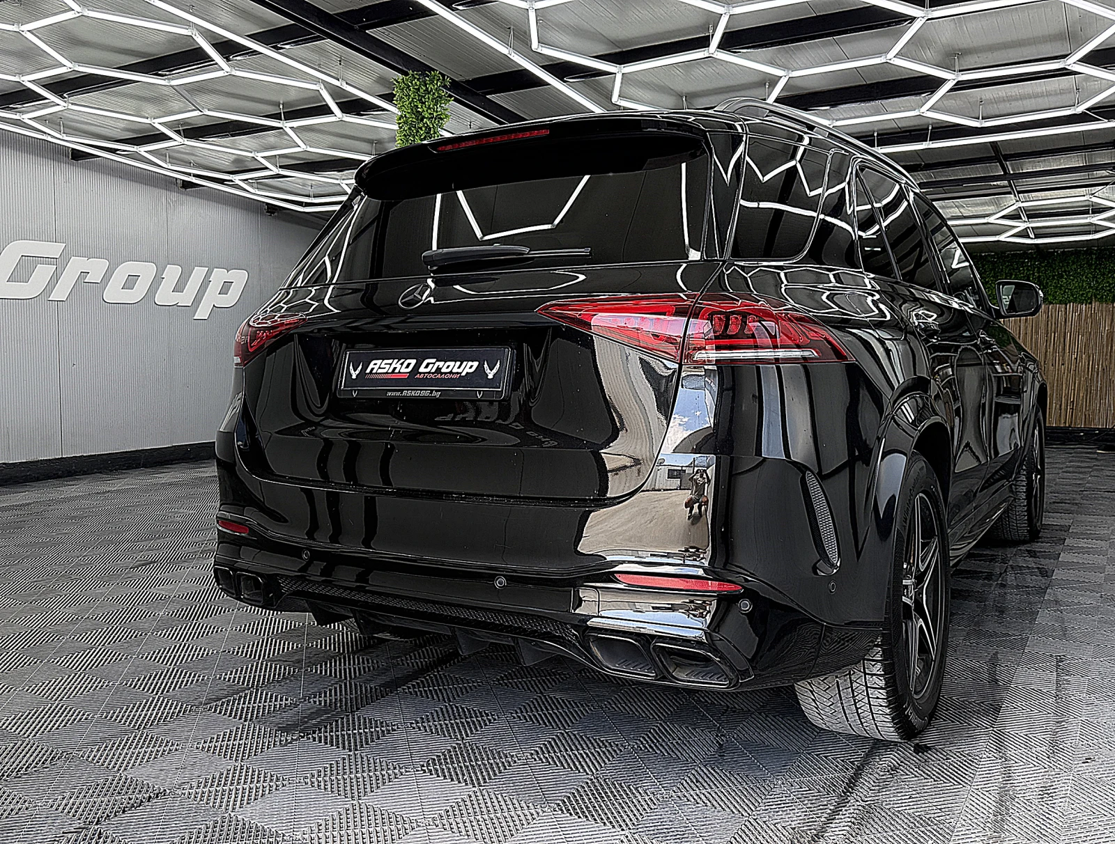 Mercedes-Benz GLE 400 7-MESTA/PANORAMA/AMG-Line/360-k/GERMANY/ЛИЗИНГ, снимка 6 - Автомобили и джипове - 55103194