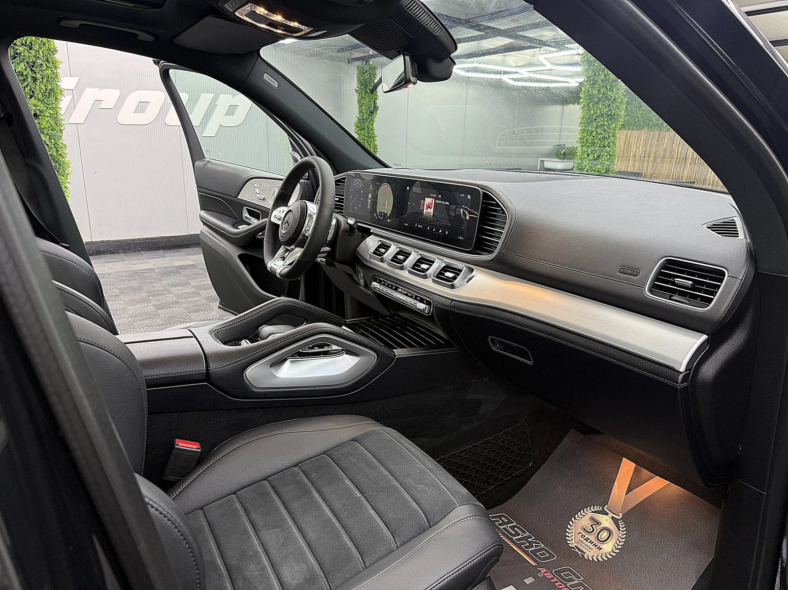 Mercedes-Benz GLE 400 7-MESTA/PANORAMA/AMG-Line/360-k/GERMANY/ЛИЗИНГ, снимка 13 - Автомобили и джипове - 55103194