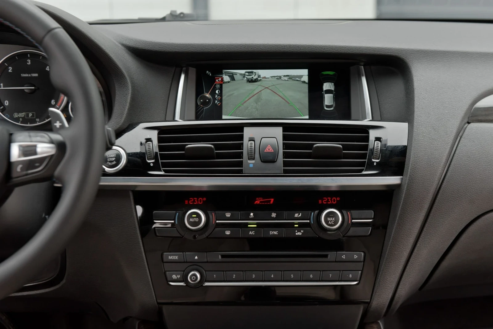 BMW X4 2.0 D, снимка 10 - Автомобили и джипове - 55381147