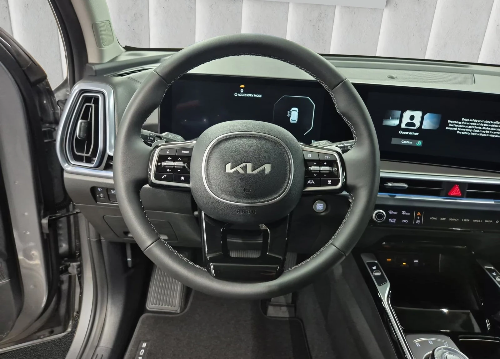 Kia Sorento PHEV/252HP/SPIRIT/AWD/360/PANO/MEMO/LED/604q, снимка 10 - Автомобили и джипове - 55691735
