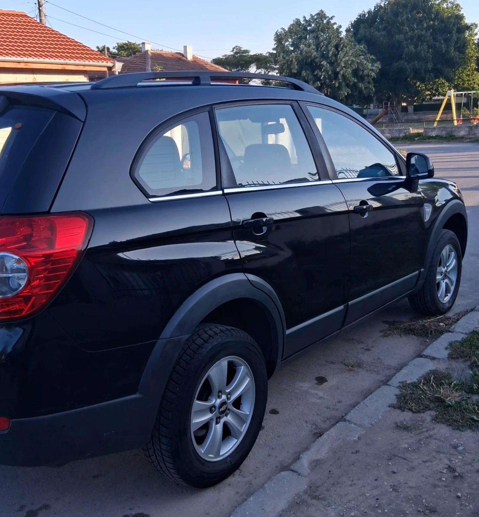 Chevrolet Captiva 2.4i 136K.C, снимка 3 - Автомобили и джипове - 55702531