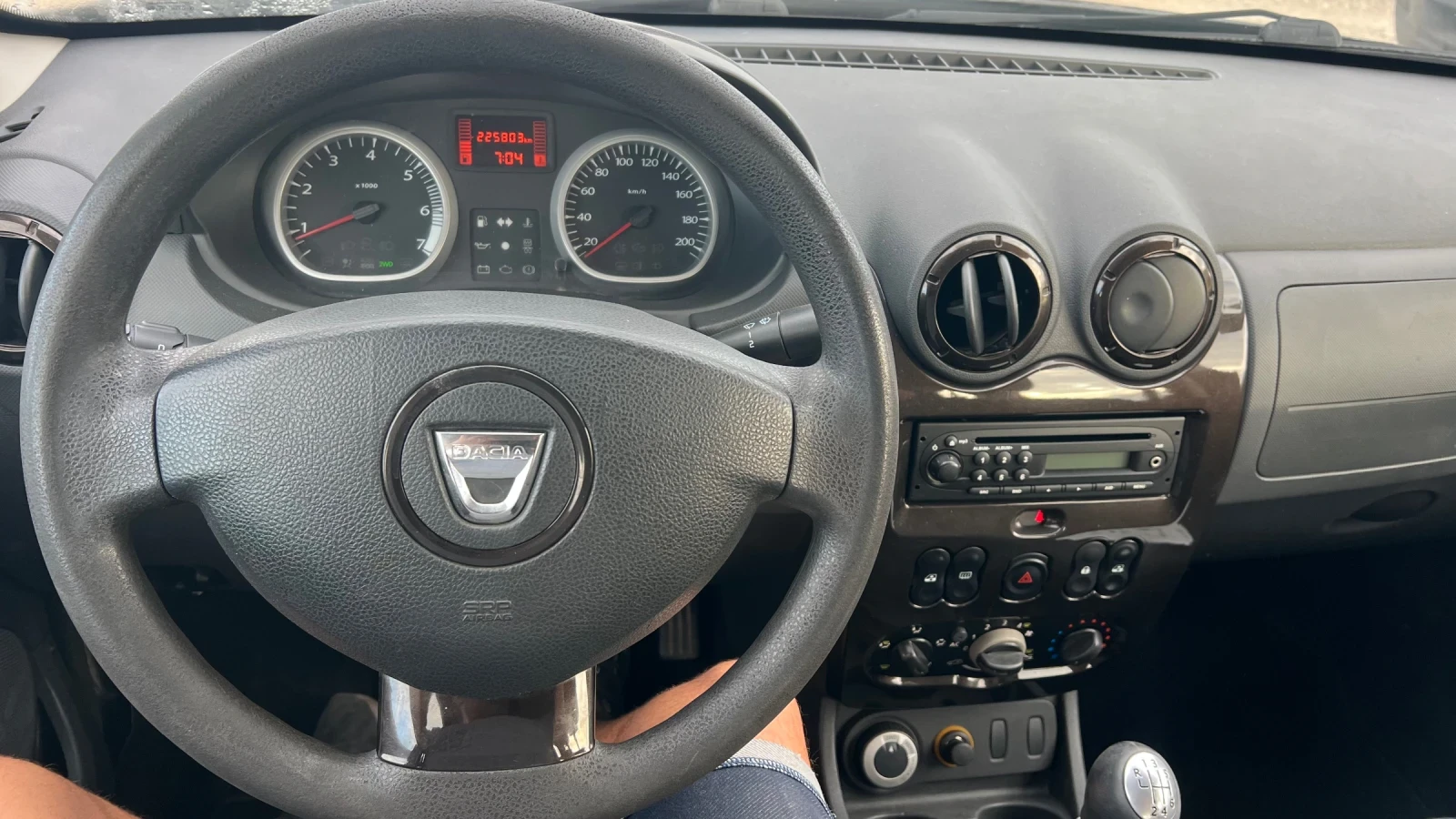 Dacia Duster 2011 4х4 / 110 коня, снимка 7 - Автомобили и джипове - 56051628