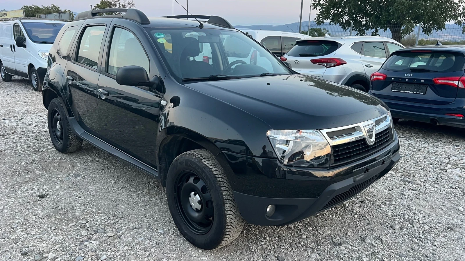 Dacia Duster 2011 4х4 / 110 коня, снимка 2 - Автомобили и джипове - 56051628