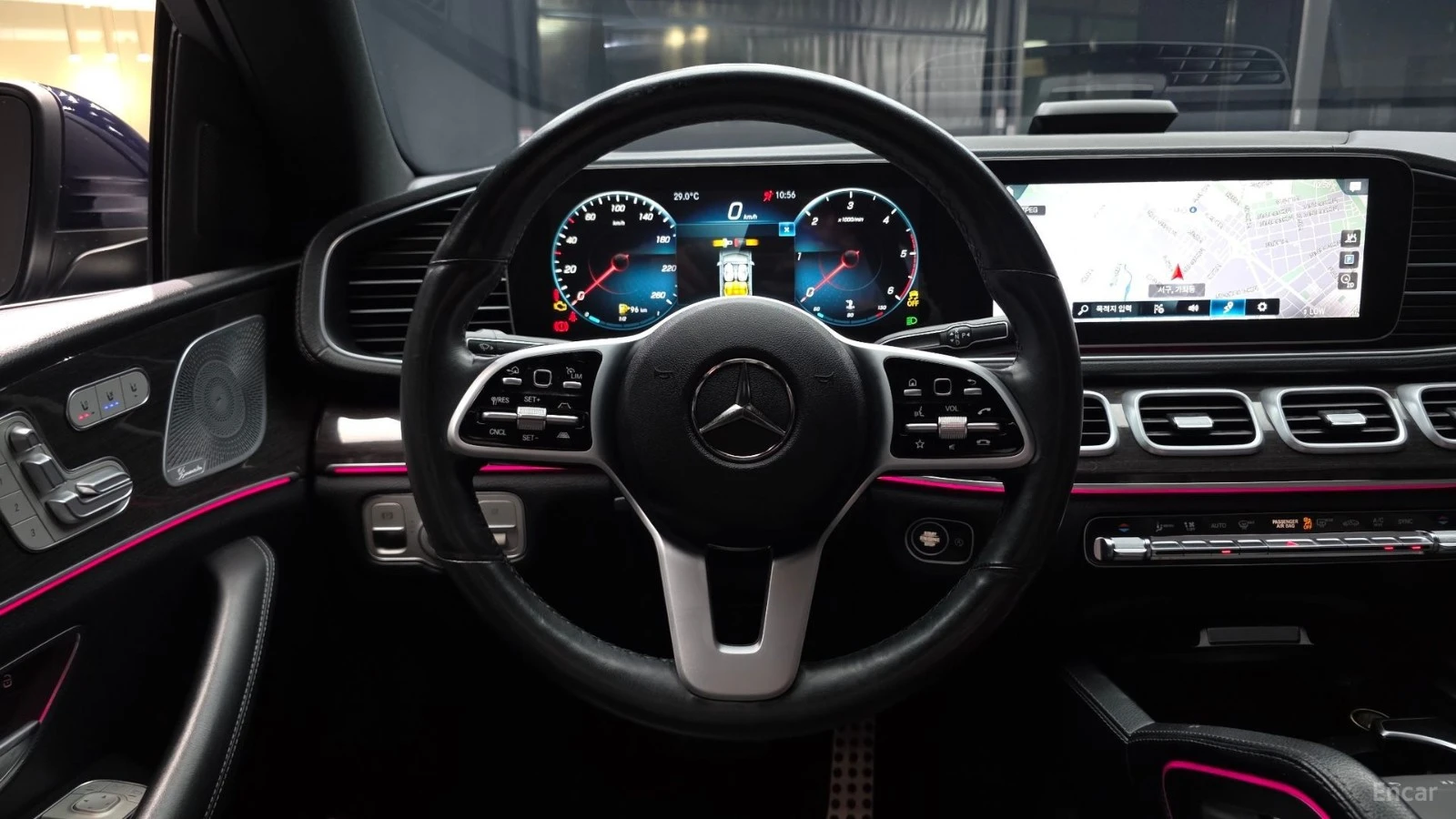 Mercedes-Benz GLE 400 AMG Line| AIR| DISTRO| ОБДУХ| 360| HUD| 3 AC| , снимка 10 - Автомобили и джипове - 56135702