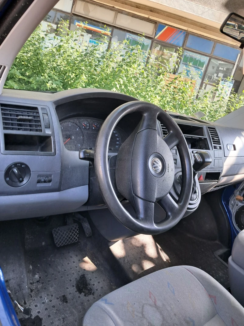 VW T5 2.5TDI, снимка 11 - Бусове и автобуси - 47319347