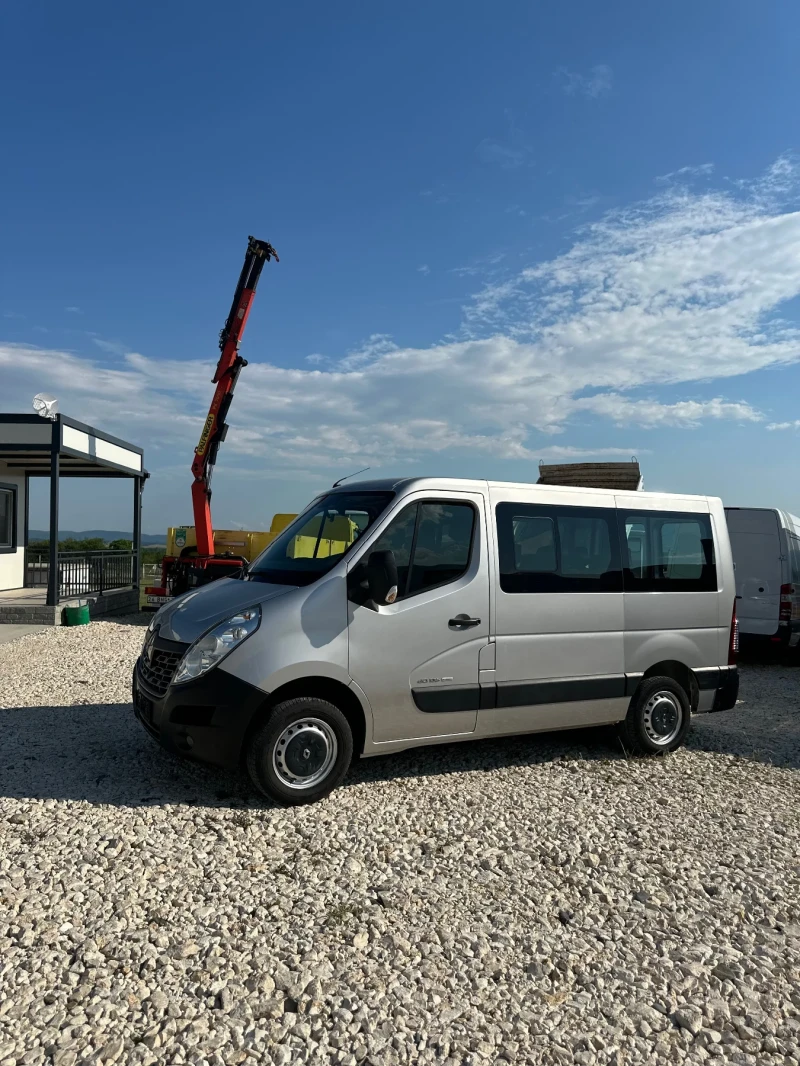 Renault Master 100к реални!Сервизна история!!!, снимка 4 - Бусове и автобуси - 50539500