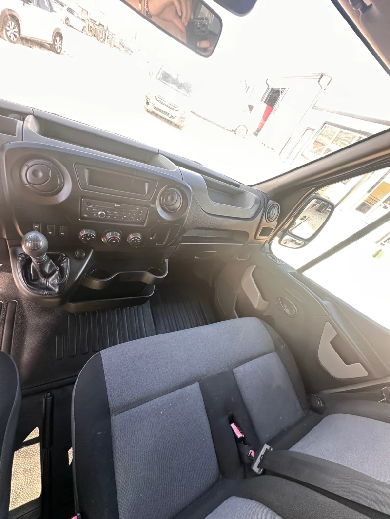 Renault Master 100к реални!Сервизна история!!!, снимка 12 - Бусове и автобуси - 50539500