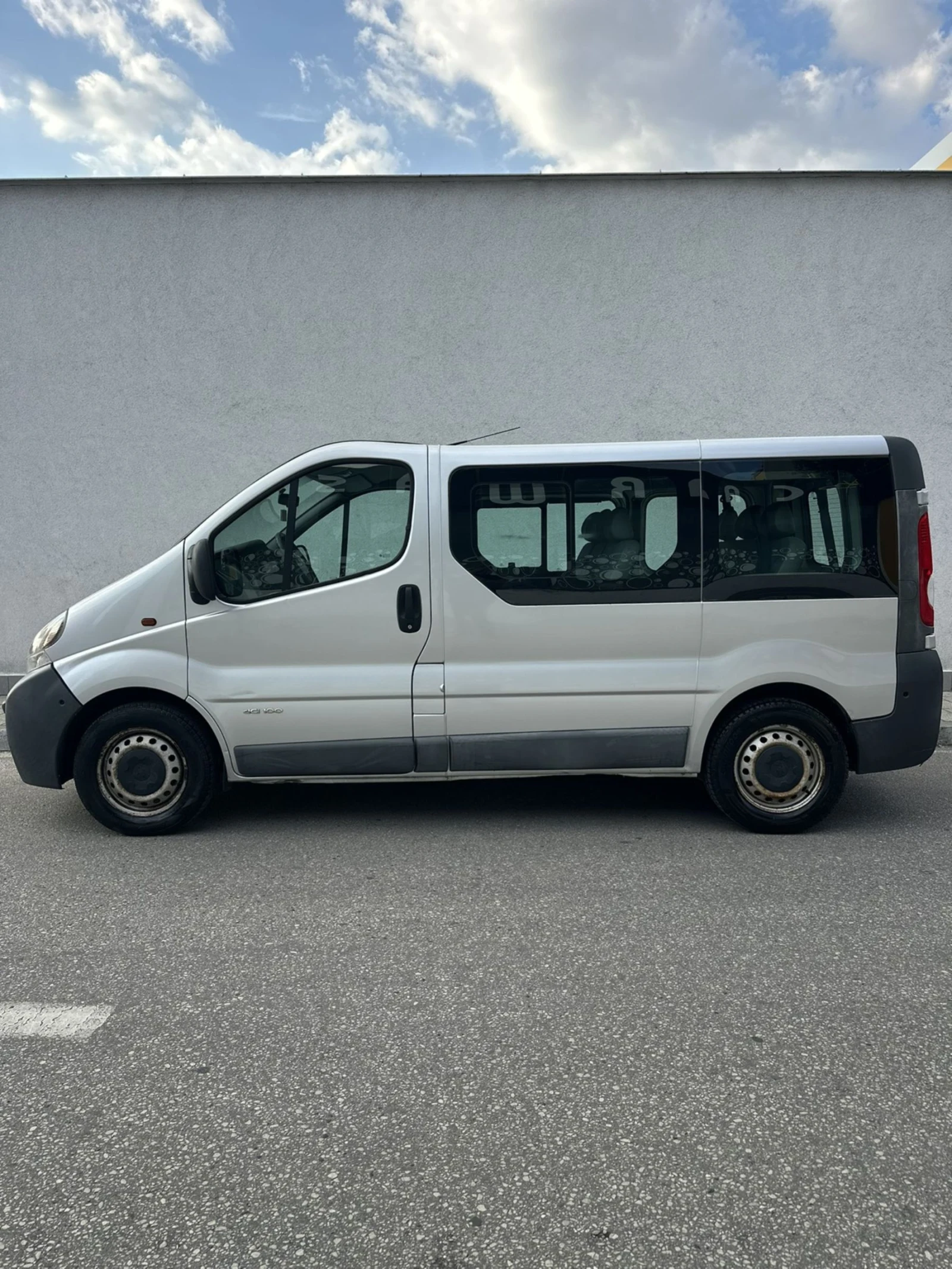 Renault Trafic 1.9 DCI 101к.с 8+ 1, снимка 7 - Бусове и автобуси - 55052364