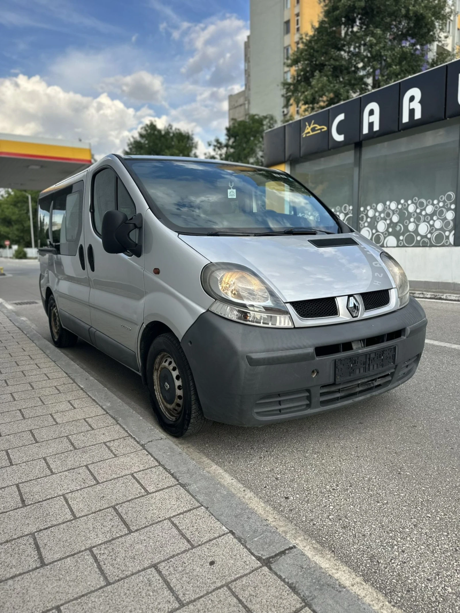 Renault Trafic 1.9 DCI 101к.с 8+ 1, снимка 2 - Бусове и автобуси - 55052364