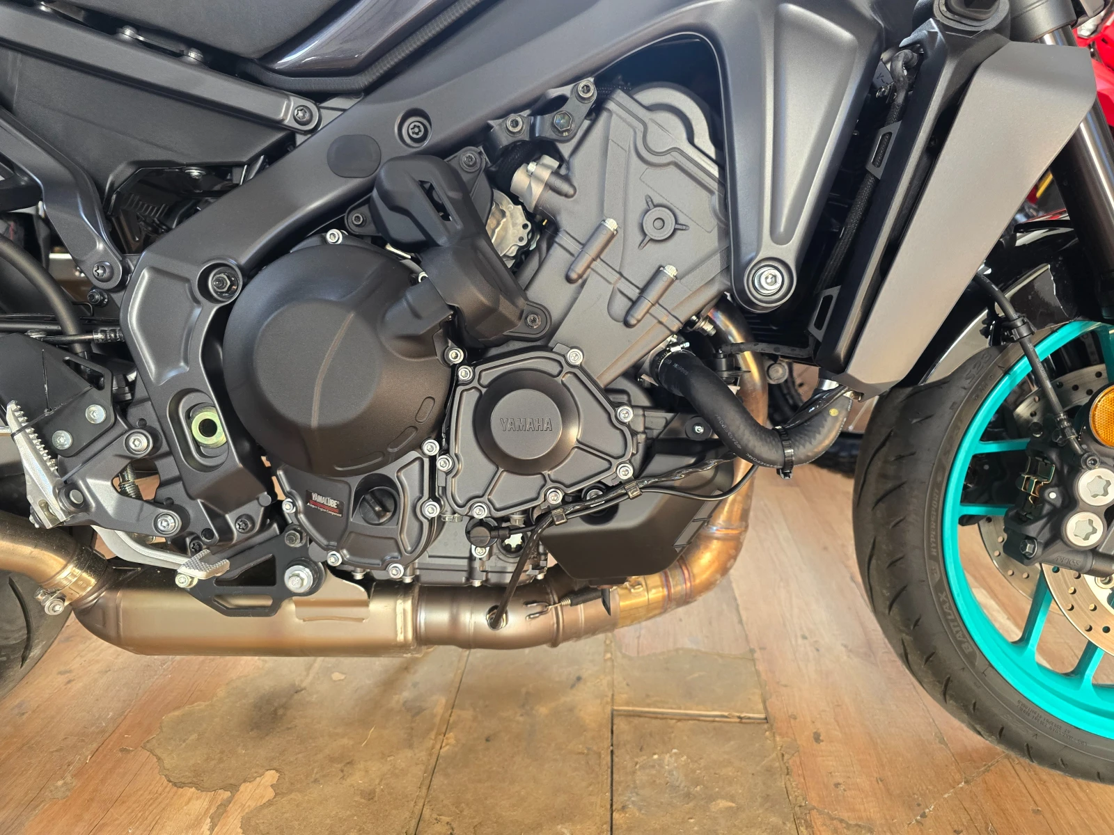 Yamaha Mt-09 Y-AMT 2025  NEW 2300KM!!!, снимка 13 - Мотоциклети и мототехника - 56060447