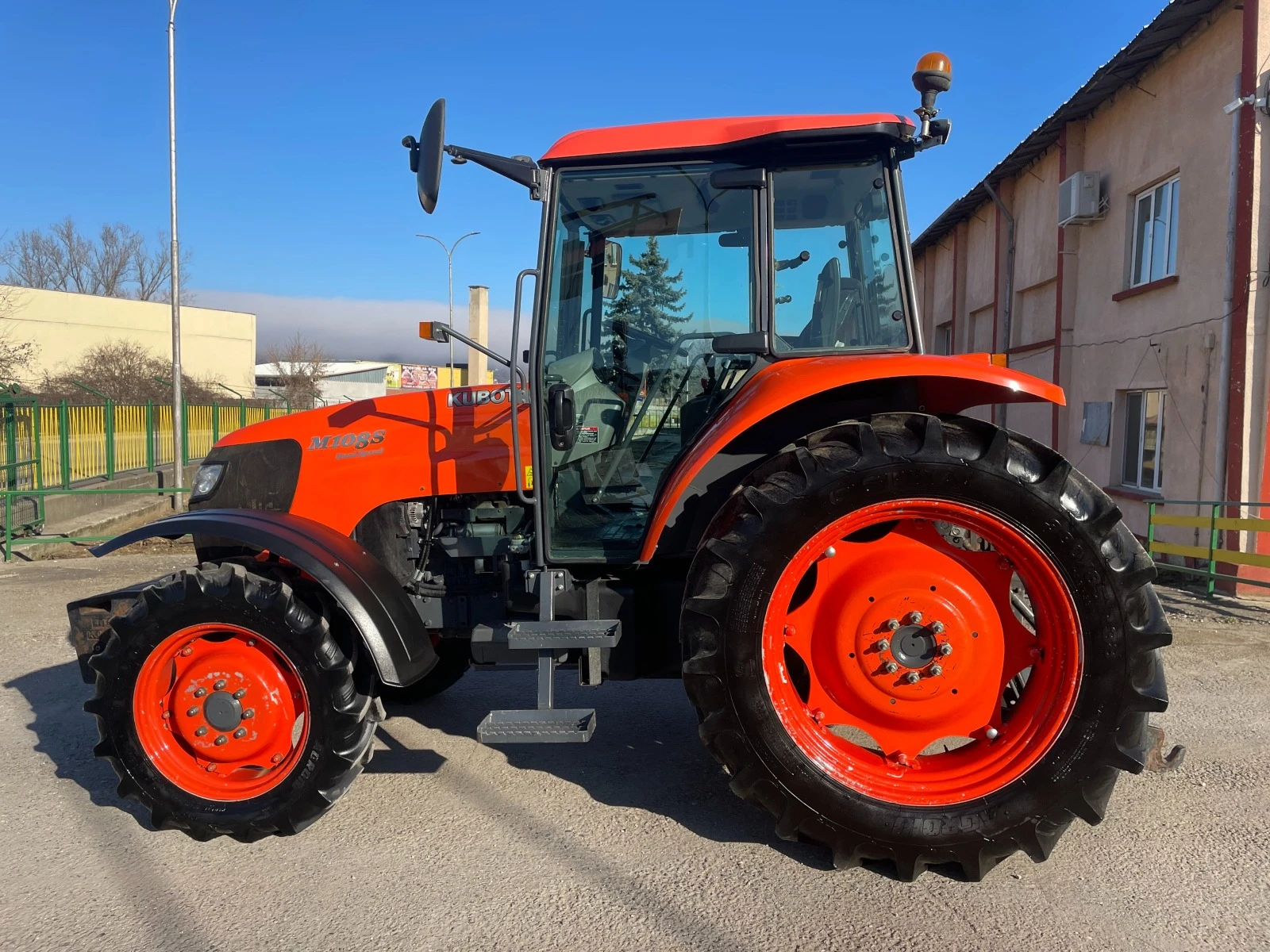 ������� Kubota M108 S | Mobile.bg � ����������� 8