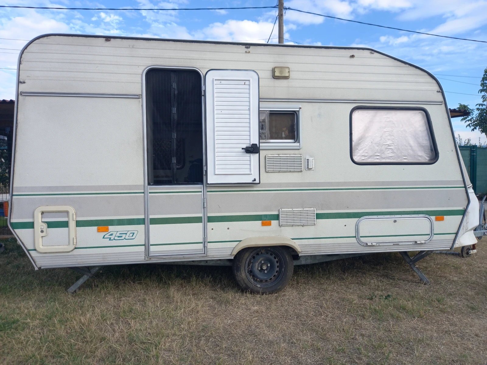 Каравана Chateau 430, снимка 1