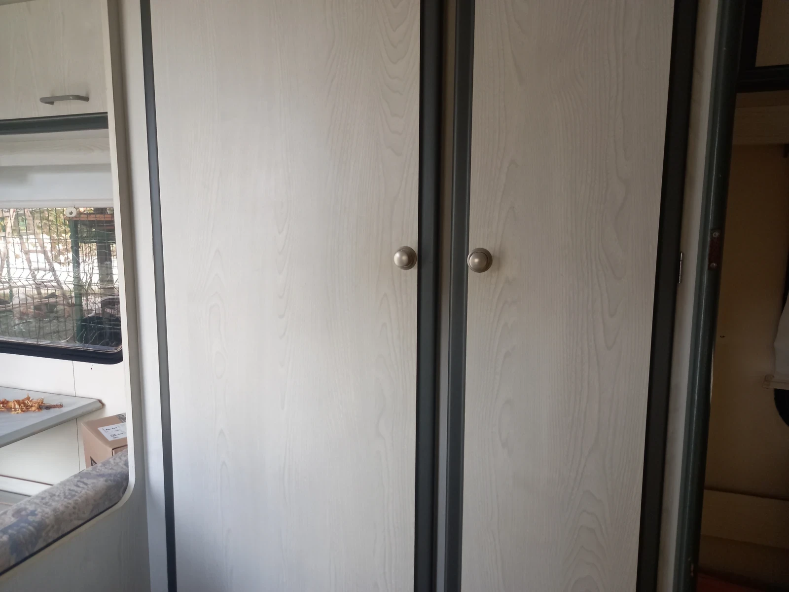  Chateau 430 | Mobile.bg   12