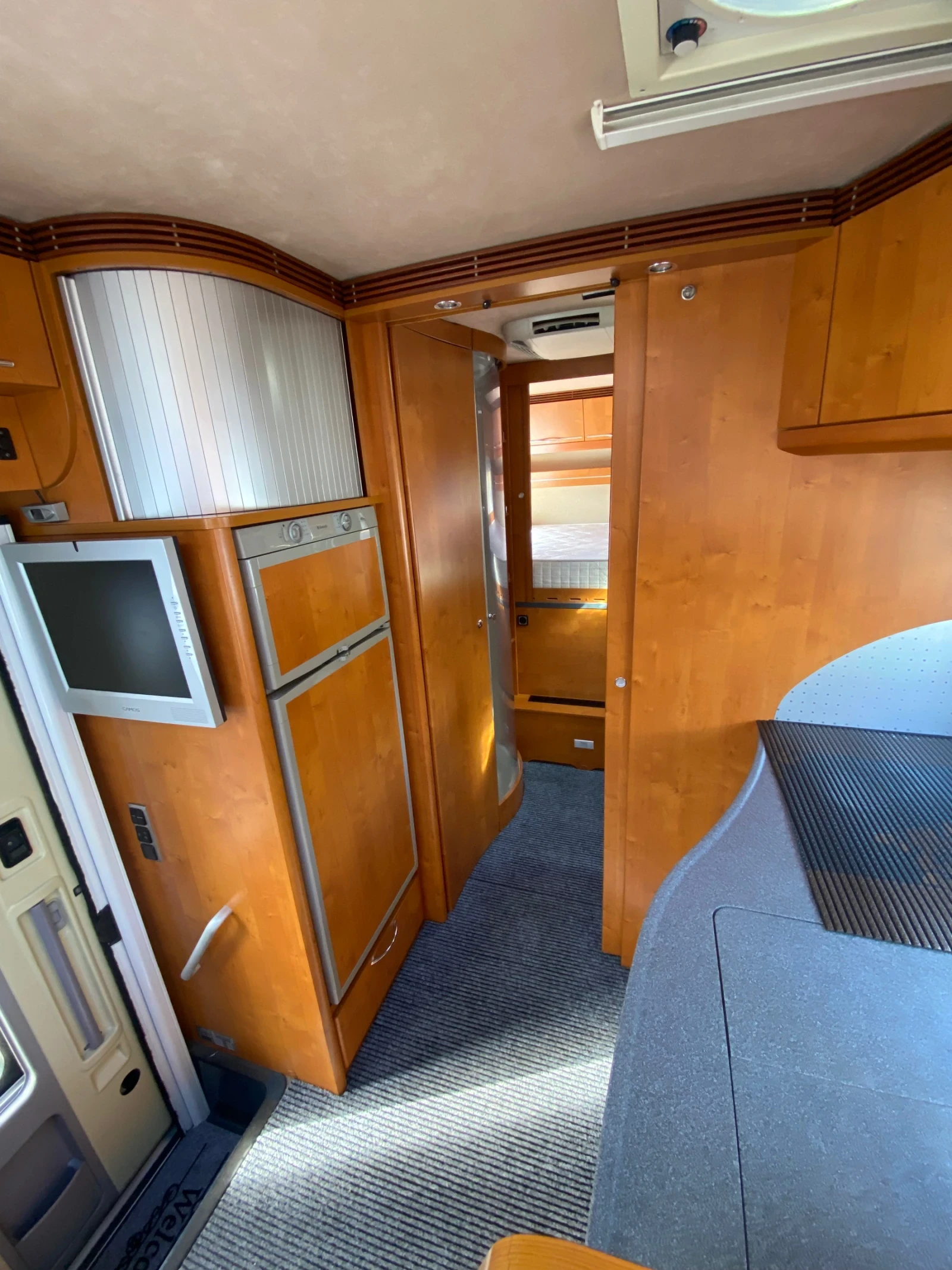 ������ Niesmann Bischoff Flair 7100 | Mobile.bg � ����������� 16