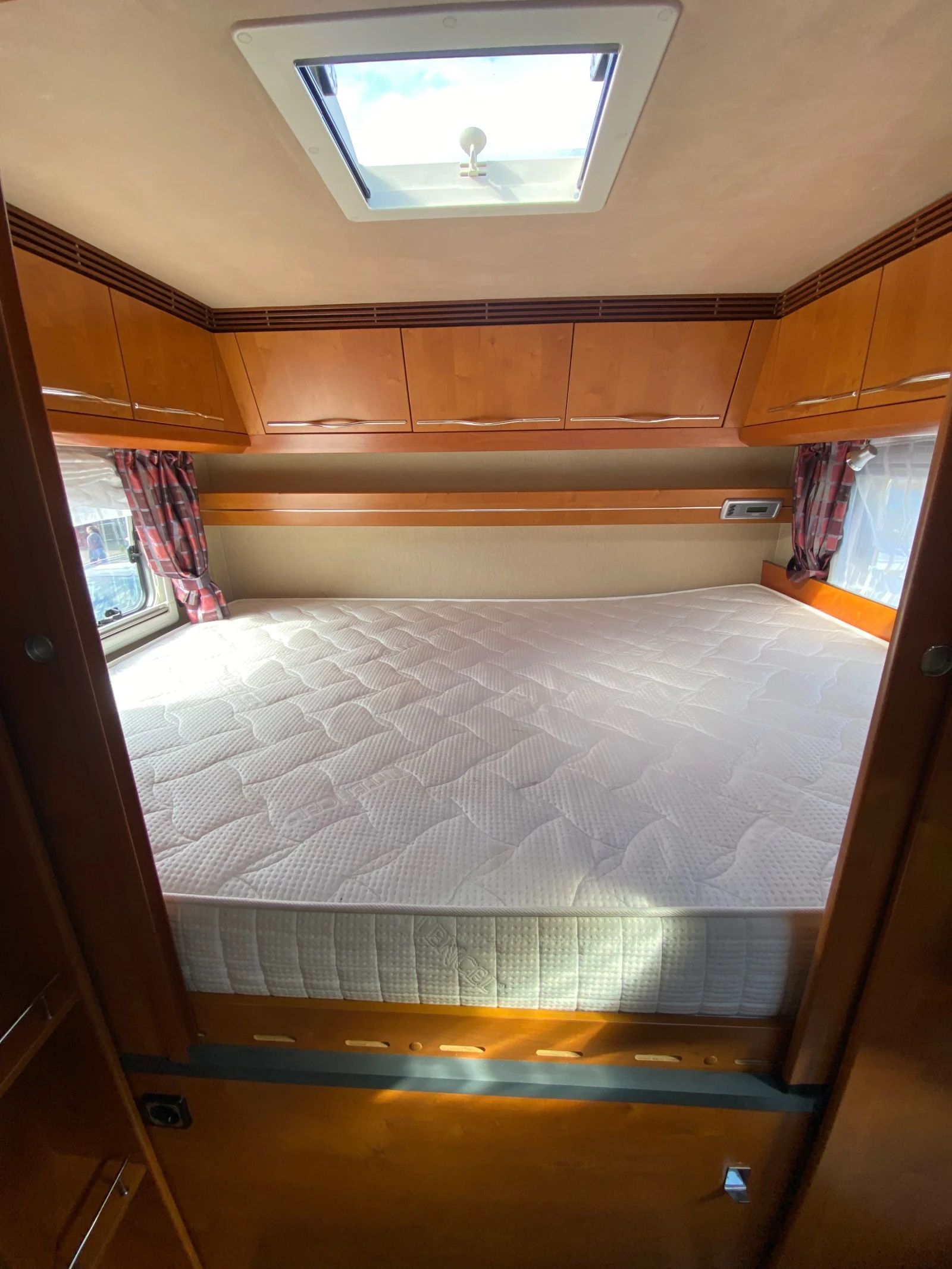 ������ Niesmann Bischoff Flair 7100 | Mobile.bg � ����������� 17