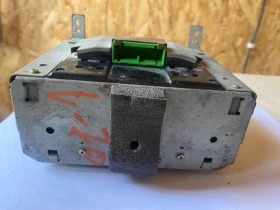 Дисплей навигация за Volvo V70 8622042-1 , снимка 2