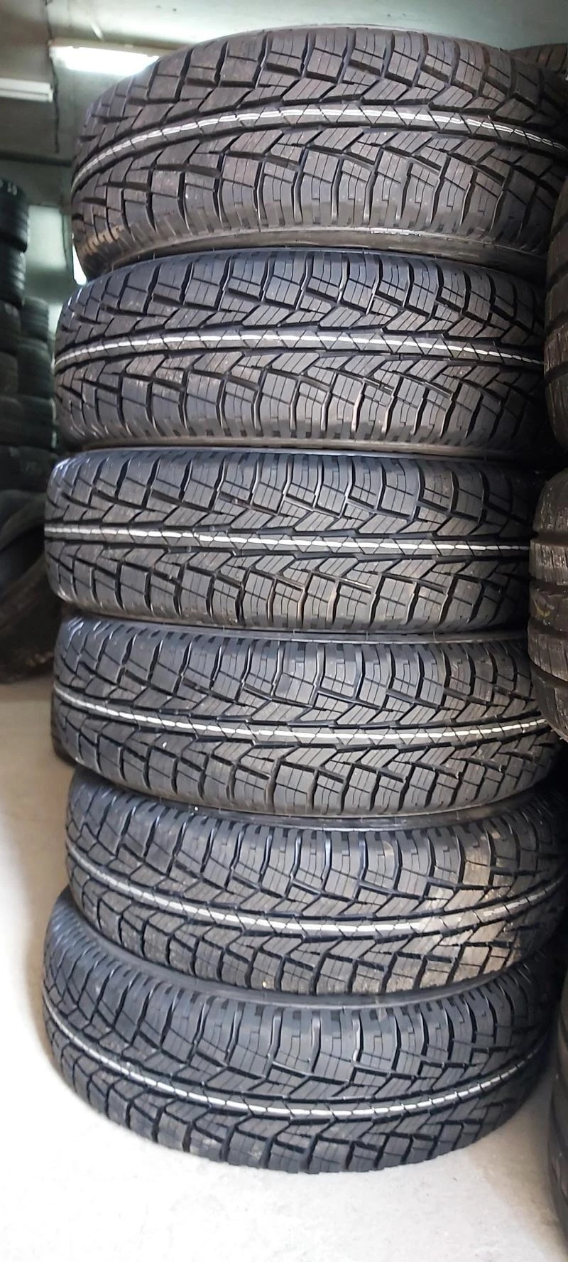 Гуми Всесезонни 205/70R15, снимка 8 - Гуми и джанти - 32557442