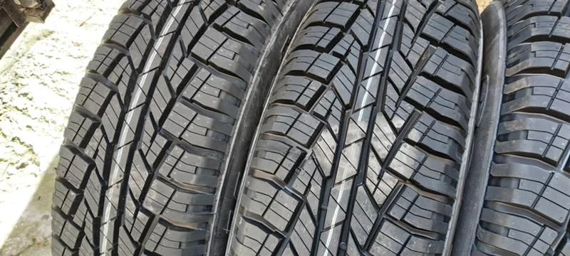 Гуми Всесезонни 205/70R15, снимка 2 - Гуми и джанти - 32557442