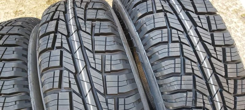 Гуми Всесезонни 205/70R15, снимка 3 - Гуми и джанти - 32557442