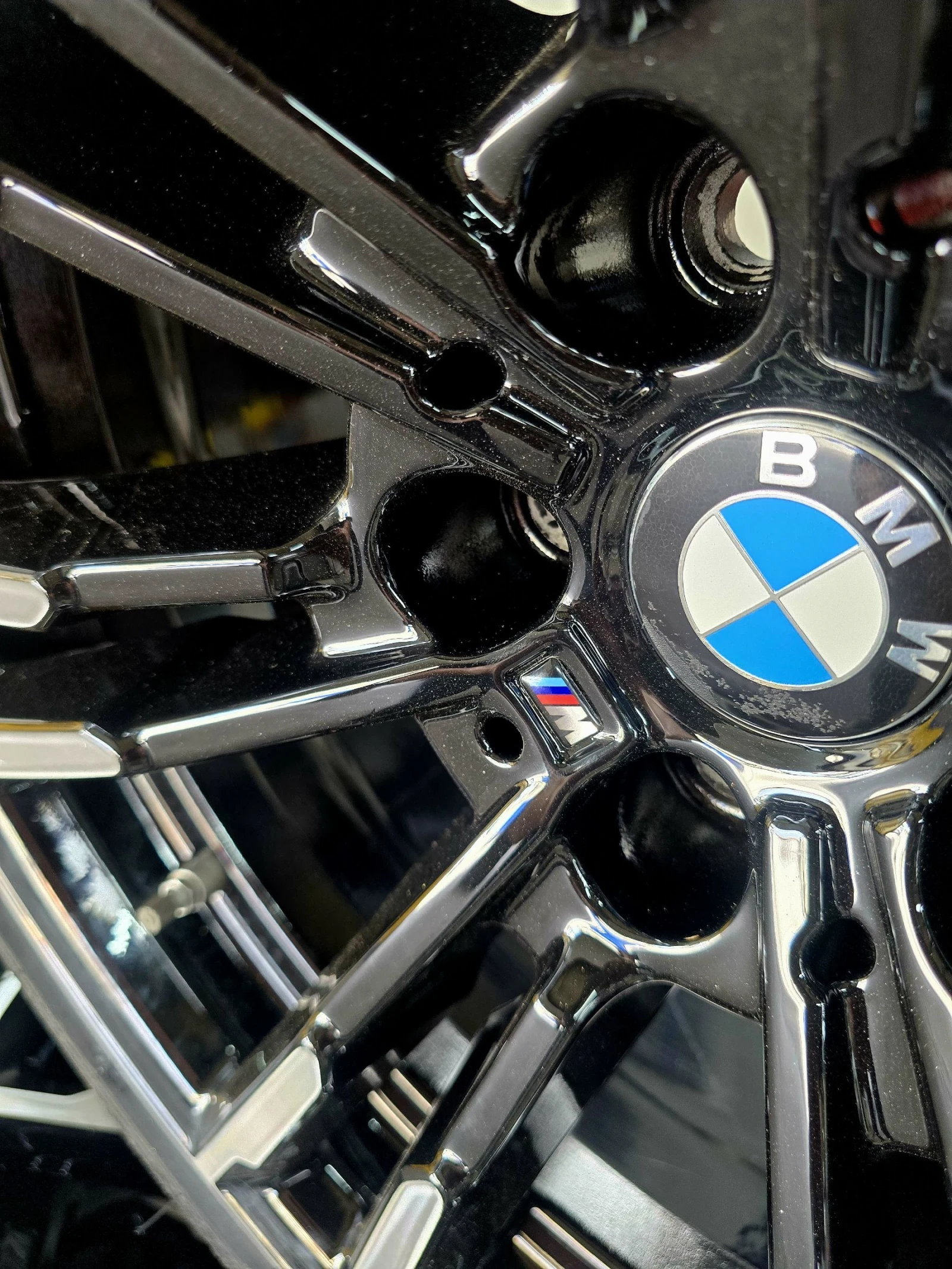 ���� � ������ 275/35R20 �� BMW M5 | Mobile.bg � ����������� 3
