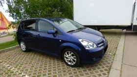 Toyota Corolla verso 2.2 D-4D, снимка 1