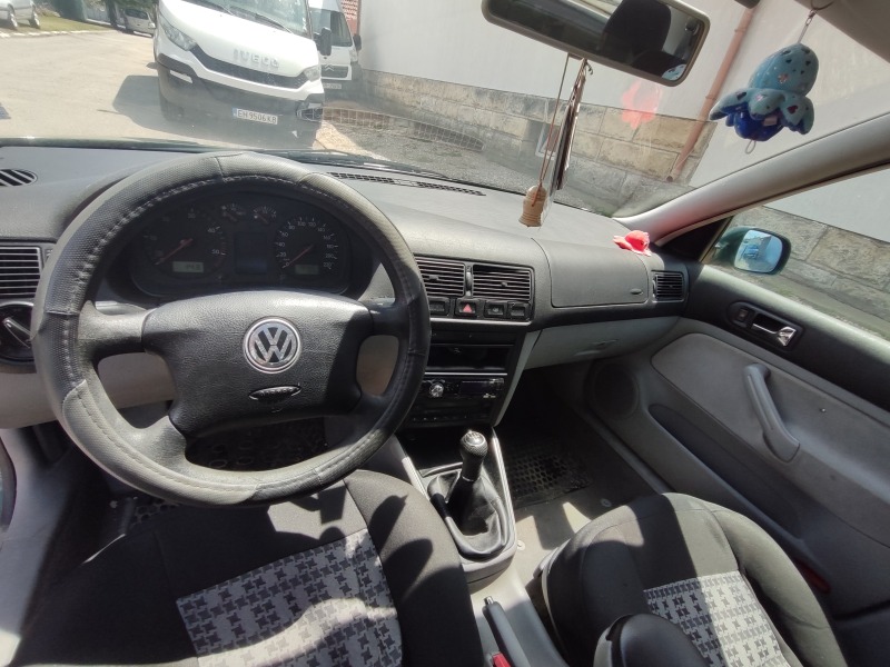 VW Golf, снимка 5 - Автомобили и джипове - 46474351