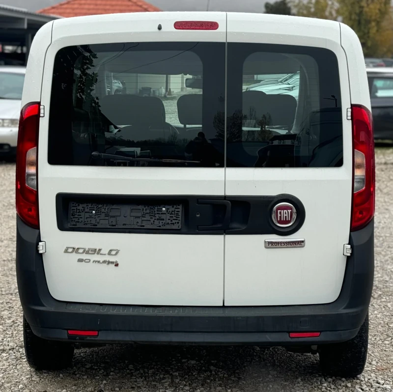 Fiat Doblo 1.3 M-JET 90кс, снимка 5 - Автомобили и джипове - 47978742