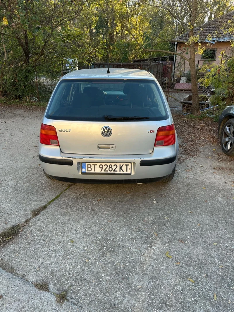 VW Golf, снимка 1 - Автомобили и джипове - 48518545