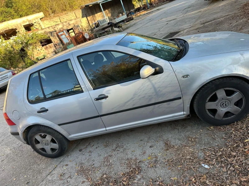 VW Golf, снимка 4 - Автомобили и джипове - 48518545