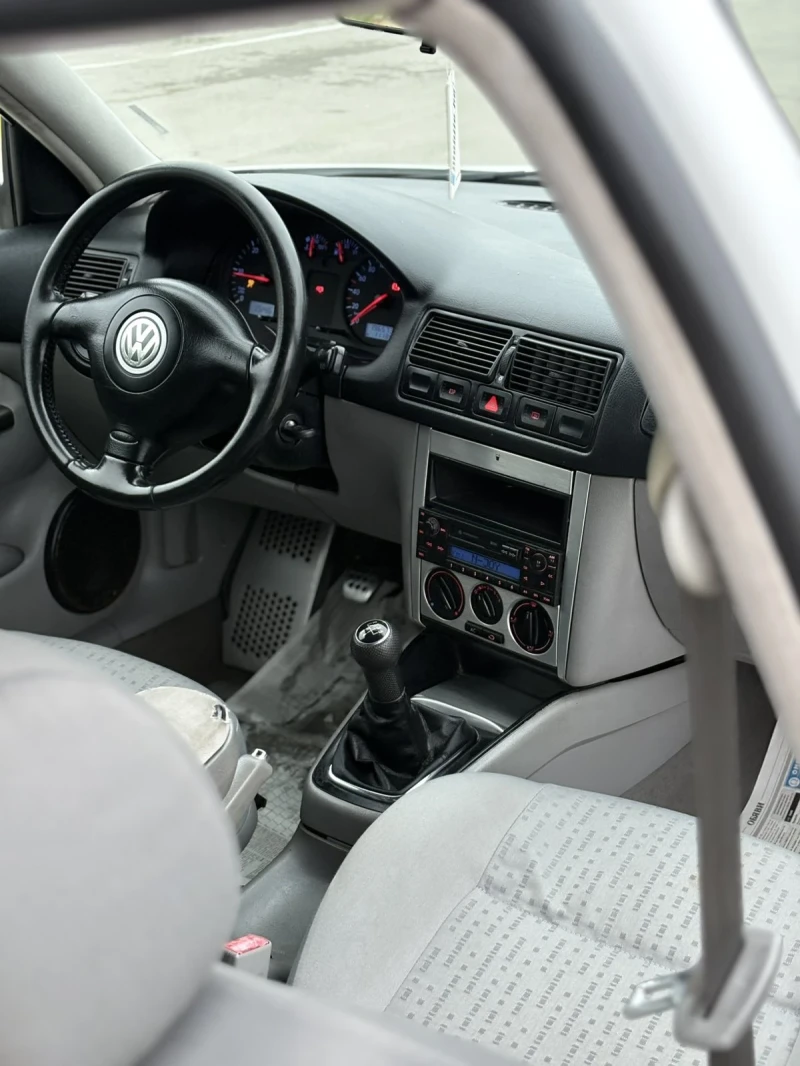 VW Golf 1.9, снимка 9 - Автомобили и джипове - 48834903