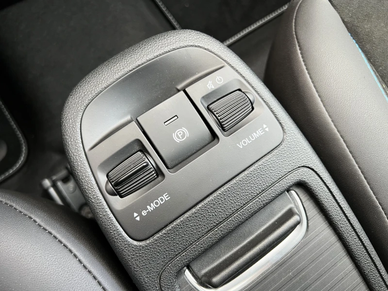 Fiat 500 e ABARTH/ TURISMO/ JBL/ CAMERA/ LED/ PANO/ 18/, снимка 13 - Автомобили и джипове - 49572924