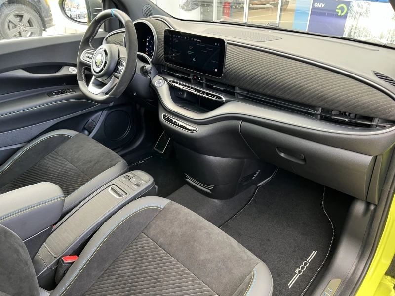Fiat 500 e ABARTH/ TURISMO/ JBL/ CAMERA/ LED/ PANO/ 18/, снимка 14 - Автомобили и джипове - 49572924