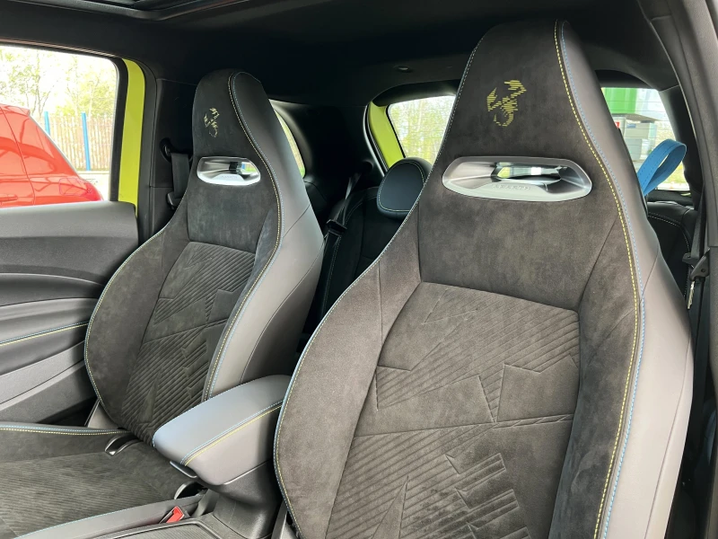 Fiat 500 e ABARTH/ TURISMO/ JBL/ CAMERA/ LED/ PANO/ 18/, снимка 8 - Автомобили и джипове - 49572924