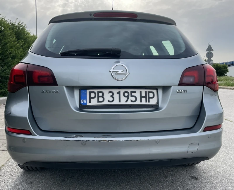 Opel Astra J Sports Tourer 1.7 CDTI (125 кс) COSMO, снимка 3 - Автомобили и джипове - 52057944