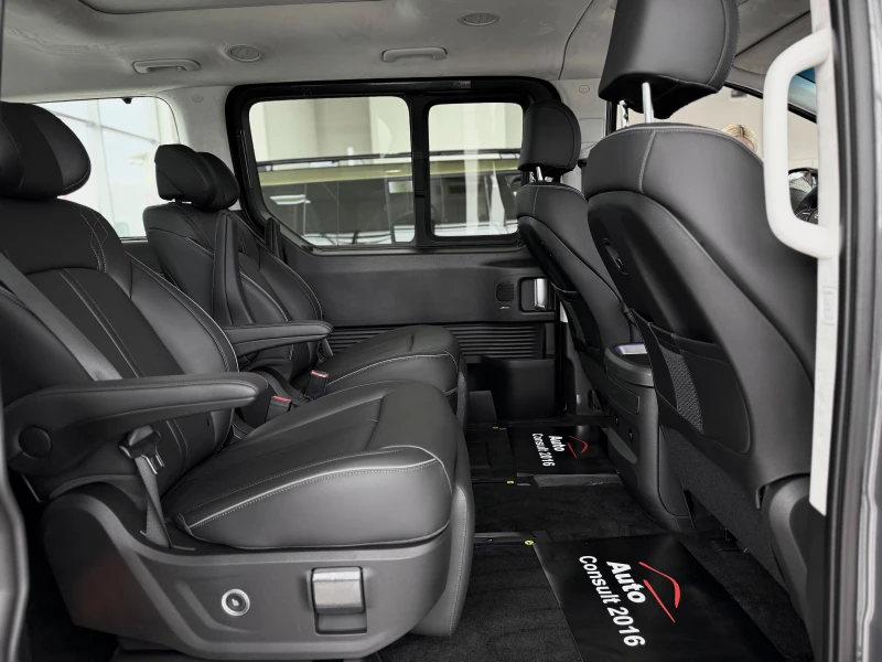 Hyundai Staria Luxury Hybrid 215 к.с. 6AT 6+ 1 места , снимка 13 - Автомобили и джипове - 51880994