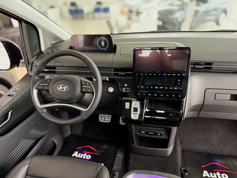 Hyundai Staria Luxury Hybrid 215 к.с. 6AT 6+ 1 места , снимка 7 - Автомобили и джипове - 51880994