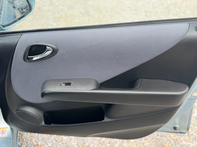 Honda Jazz 1.4  , снимка 11 - Автомобили и джипове - 51881392