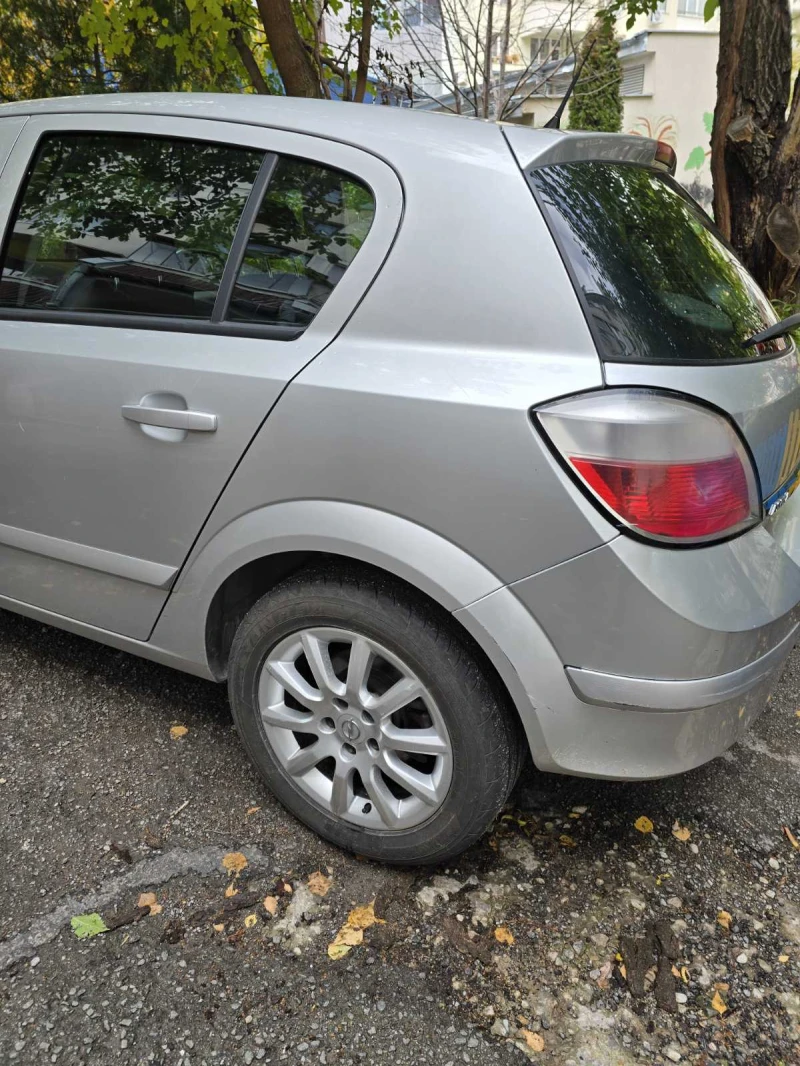 Opel Astra 1.7, снимка 2 - Автомобили и джипове - 52370253