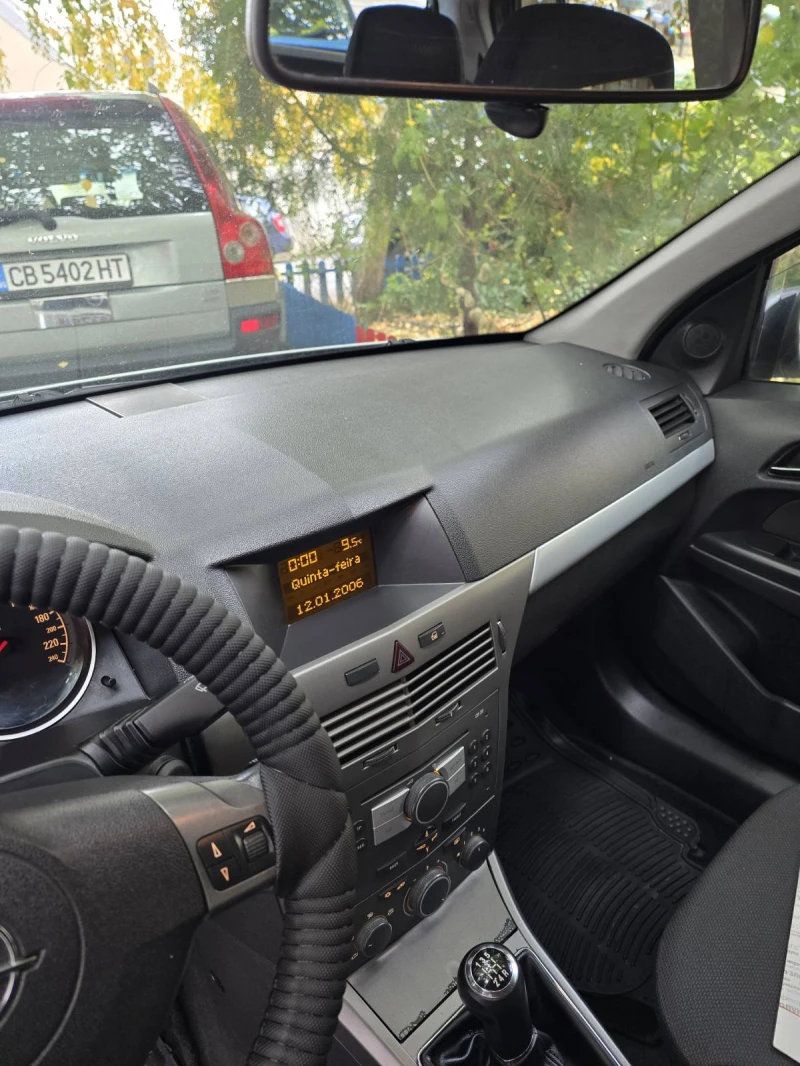 Opel Astra 1.7, снимка 4 - Автомобили и джипове - 52370253