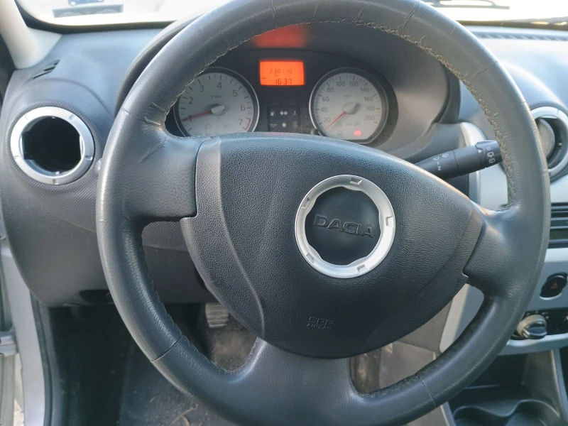 Dacia Sandero 1.4 бензин/газ, снимка 5 - Автомобили и джипове - 52693327